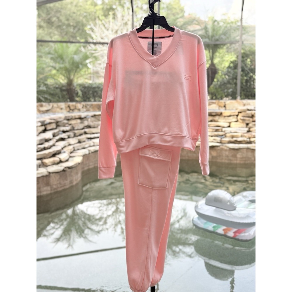 Hunter Women's Two-Piece Cargo Lounge Set Size M Casual Loungewear Outfit